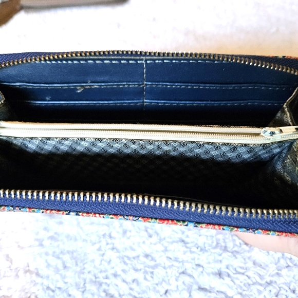 Zip Around Wallet - Picture 3 of 3